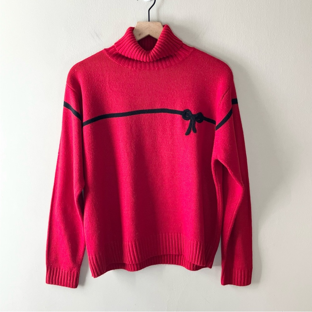 LIZ CLAIBORNE Crazy Horse Holiday Bow Turtleneck Sweater